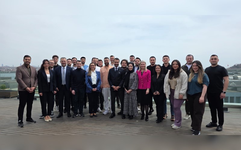 AXA'nın Global Liderleri Gelecek Fakültesi'nde Genç Sigortacılarla Buluştu!