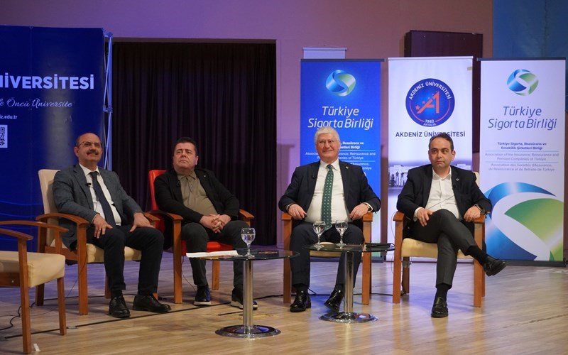 The 3ʳᵈ Stop of the Insurance Association of Türkiye (TSB) Insurance Meetings Was Akdeniz Üniversitesi