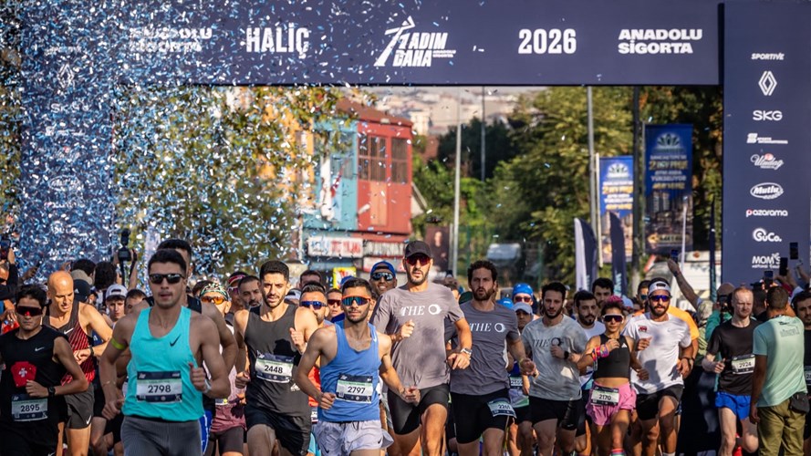 Anadolu Sigorta Bir Adım Daha Koşusu Haliç'te Sporseverleri Buluşturdu